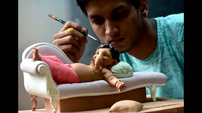 BMC has asked Ganesh mandals to arrange for online darshan to prevent gathering of people ahead of the anticipated 3rd Covid wave. (Anshuman Poyrekar/HT PHOTO) BMC has asked Ganesh mandals to arrange for online darshan to prevent gathering of people ahead of the anticipated 3rd Covid wave. (Anshuman Poyrekar/HT PHOTO)