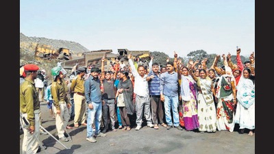 Labourers demand jobs during a protest in Dhanbad, in 2018. (HT file photo) Labourers demand jobs during a protest in Dhanbad, in 2018. (HT file photo)