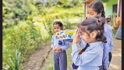 A science practical at Shri Timli Vidyapeeth, Uttarakhand.