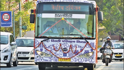 DTC’s first electric bus was launched in 2016. A total of 300 e-buses are being procured by the DTC. (Virendra Singh Gosain/Hindustan Times) DTC’s first electric bus was launched in 2016. A total of 300 e-buses are being procured by the DTC. (Virendra Singh Gosain/Hindustan Times)
