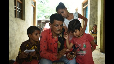 Mathura viral fever (Sunil Ghosh/HT) Mathura viral fever (Sunil Ghosh/HT)