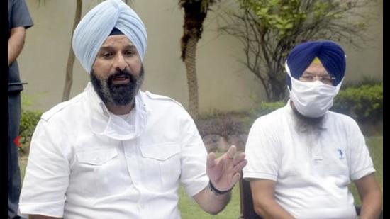 Akali Dal leader Bikram Singh Majithia had filed a defamation case against the Aam Aadmi Party MP Sanjay Singh in 2016. (HT photo) Akali Dal leader Bikram Singh Majithia had filed a defamation case against the Aam Aadmi Party MP Sanjay Singh in 2016. (HT photo)