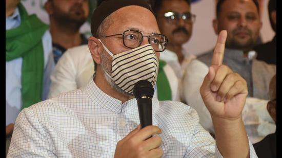 AIMIM chief Asaduddin Owaisi addressed a press conference in Lucknow before his visit to Ayodhya on Tuesday. (Deepak Gupta/HT Photo)