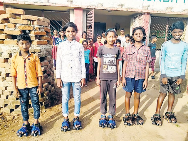 Students practice skating at Birsa Munda High School, Janho-Barwaiya , Jharkhand. Students practice skating at Birsa Munda High School, Janho-Barwaiya , Jharkhand.