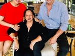 Akshay Kumar with his late mother Aruna Bhatia.