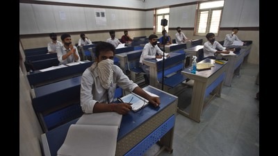 The corporal punishment to Class 11 students at a government senior secondary school at Fatehabad’s Tohana was given as the students were making noise in the classroom when teacher was not around. (Hindustan Times/representational) The corporal punishment to Class 11 students at a government senior secondary school at Fatehabad’s Tohana was given as the students were making noise in the classroom when teacher was not around. (Hindustan Times/representational)