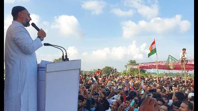 Owaisi addressing the crowd in Sultanpur on Wednesday. (Sourced) Owaisi addressing the crowd in Sultanpur on Wednesday. (Sourced)