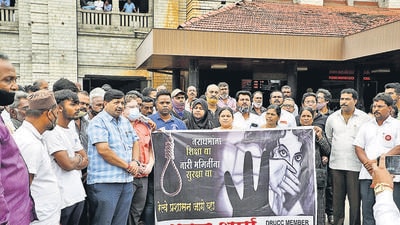Members of the railway users’ consultative committee held a protest at the Pune railway station on Tuesday, to condemn the kidnapping and gang-rape of the minor. (HT) Members of the railway users’ consultative committee held a protest at the Pune railway station on Tuesday, to condemn the kidnapping and gang-rape of the minor. (HT)