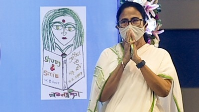 West Bengal chief minister Mamata Banerjee during a meeting with representatives of Durga Puja committees, in Kolkata on Tuesday, (PTI) West Bengal chief minister Mamata Banerjee during a meeting with representatives of Durga Puja committees, in Kolkata on Tuesday, (PTI)