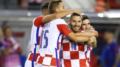 Croatia's Nikola Vlasic celebrates scoring their third goal with teammates (REUTERS)