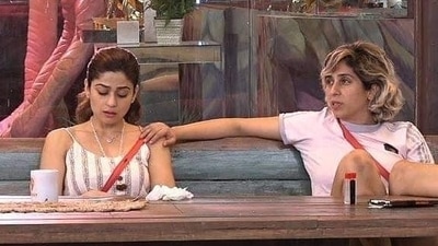 Shamita Shetty and Neha Bhasin in Bigg Boss OTT.&nbsp;
