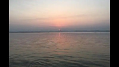 Six persons went missing as boat capsized in the Ganga in Varanasi on Wednesday. (HT file pic)