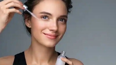 Using serums and moisturizers can help with nourishing and hydrating the skin. (Shutterstock)