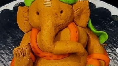 Turmeric or haldi is another readily available spices in our kitchens. Take a look at this innovative Ganpati idol made from turmeric.(Instagram/shilpakumar19) (Instagram/shilpakumar19) Turmeric or haldi is another readily available spices in our kitchens. Take a look at this innovative Ganpati idol made from turmeric.(Instagram/shilpakumar19) (Instagram/shilpakumar19)
