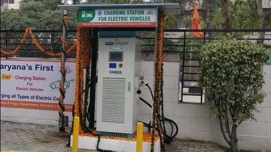 The electric charging stations will be set up by Energy Efficiency Services Limited, a Government of India company. (HT Photo)