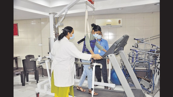 Experts said that physiotherapy’s importance has increased manifold due to long sedentary hours and bad postures. (HT photo)