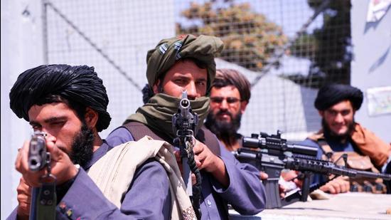 Taliban forces stand guard in front of Hamid Karzai International Airport in Kabul, Afghanistan, on September 2. (File photo) Taliban forces stand guard in front of Hamid Karzai International Airport in Kabul, Afghanistan, on September 2. (File photo)