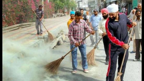 The cleanliness drive would include cleaning of ponds, lakes, lanes, villages, garbage dumps. (Pic for representation)