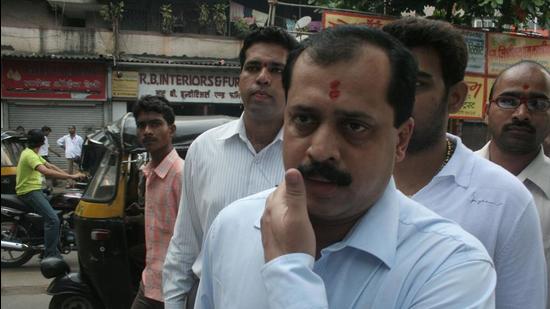 Dismissed Mumbai Police officer Sachin Vaze allegedly paid money to the woman escort seen at five-star hotel. (HT FILE)