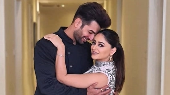 Mahhi Vij is unhappy with the pictures of her that Jay Bhanushali posts.