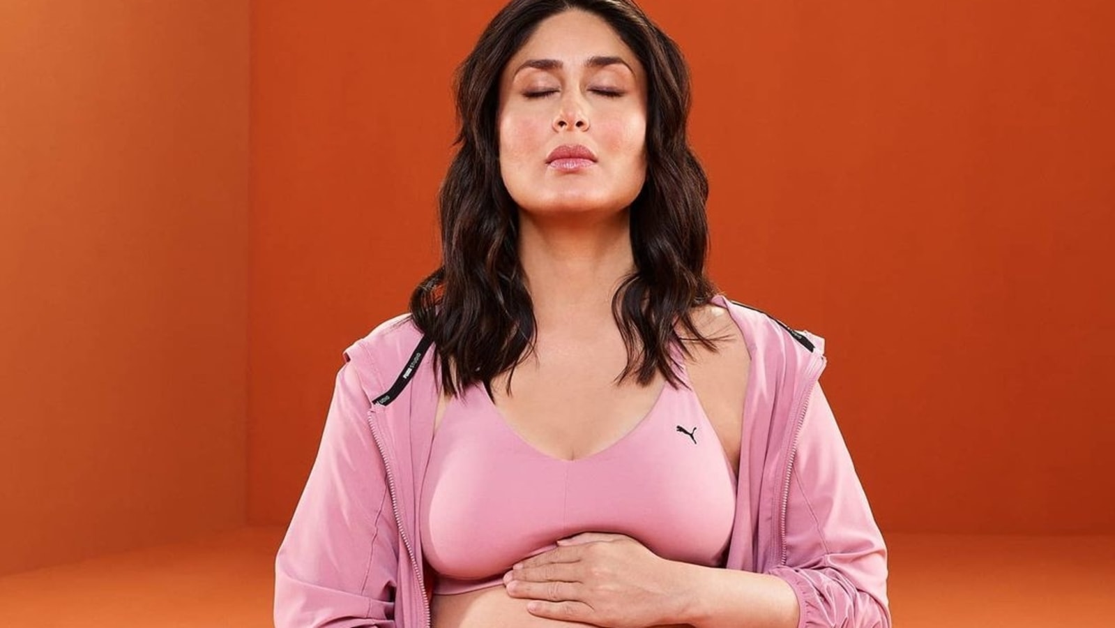 Karina Sex - Kareena Kapoor deliberately wrote about sex drive during pregnancies for  this reason | Bollywood - Hindustan Times