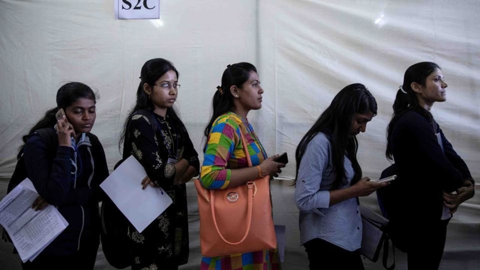 Unemployment rate in India rose to 10.3% in Oct-Dec 2020: Survey | Latest News India