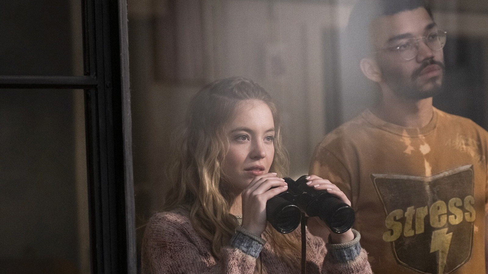 The Voyeurs movie review Amazons timid erotic thriller wastes sultry Sydney Sweeney Hollywood