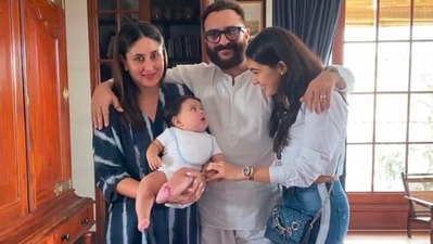 Saif Ali Khan poses with Kareena Kapoor, Sara Ali Khan and Jeh. (Instagram/@saraalikhan95)