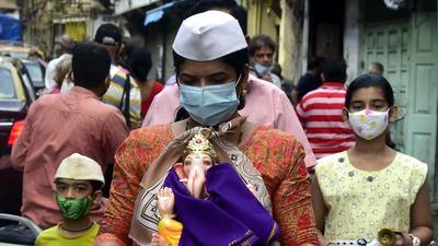 Ganpati mandals have been asked to arrange digital darshan for devotees to prohibit crowding amid section 144. (Anshuman Poyrekar/HT)