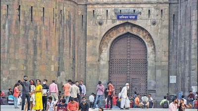 Shaniwarwada has been a nodal tourist attraction in Pune. (HT) Shaniwarwada has been a nodal tourist attraction in Pune. (HT)