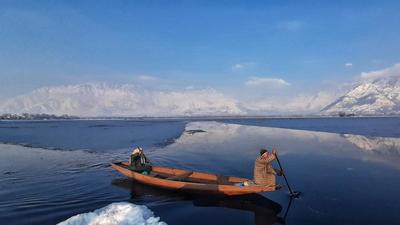 The picturesque Dal Lake in Srinagar. Jammu and Kashmir is witnessing an uptick in tourist arrivals after a long time and the government is leaving no stone unturned to ensure more footfall. (HT FILE) The picturesque Dal Lake in Srinagar. Jammu and Kashmir is witnessing an uptick in tourist arrivals after a long time and the government is leaving no stone unturned to ensure more footfall. (HT FILE)