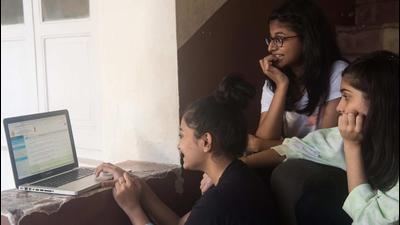 Mumbai university has asked colleges to announce merit lists to allot vacant seats within the deadline. (HT PHOTO) Mumbai university has asked colleges to announce merit lists to allot vacant seats within the deadline. (HT PHOTO)