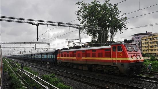 The high-speed train corridors that will connect Mumbai with Pune, Nagpur are aimed at boosting train traffic and reducing travel time. (HT Photo) The high-speed train corridors that will connect Mumbai with Pune, Nagpur are aimed at boosting train traffic and reducing travel time. (HT Photo)