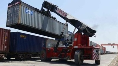 The government has set a target of achieving $400 billion merchandise exports in FY22 amid growing demand for Indian goods in developed countries. (Bloomberg file photo. Representative image)