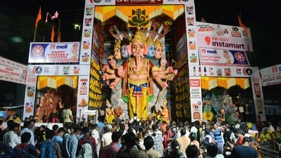 Devotees offer prayers to Sri Pancha Mukta Rudra Maha Ganesh, 40 feet tall idol of Lord Ganesh on the first day of Ganesh Chaturthi festival in Hyderabad. (ANI) Devotees offer prayers to Sri Pancha Mukta Rudra Maha Ganesh, 40 feet tall idol of Lord Ganesh on the first day of Ganesh Chaturthi festival in Hyderabad. (ANI)