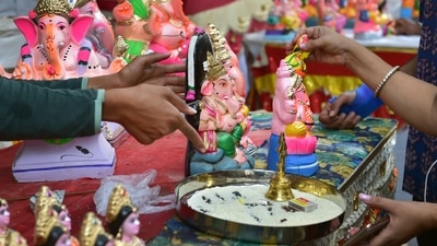 Ganesh Chaturthi 2021: Mumbai Police's post left people amused (representational image). (PTI) Ganesh Chaturthi 2021: Mumbai Police's post left people amused (representational image). (PTI)