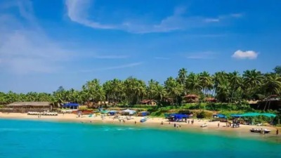 Foreign tourists are dependable customers for many shack operators as they patronise the shacks for the entire duration of their stay which can last a few months. (File photo)