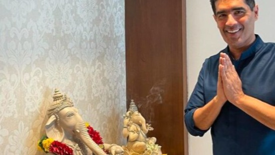 Ace designer Manish Malhotra shared a video and a few pictures of himself celebrating Ganesh Chaturthi at his residence.(Instagram/@manishmalhotra)