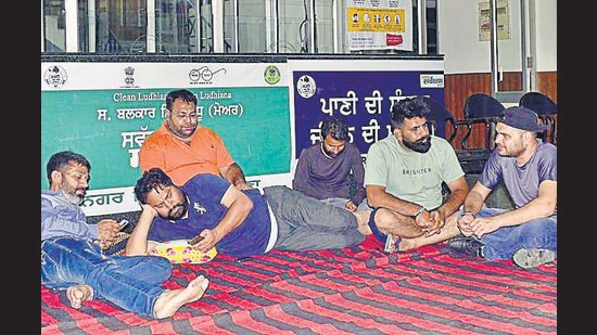 The Ludhiana MC officials also assured the protesters that potable water was being supplied to the area and that regular inspections will be conducted to ensure that it is not contaminated by sewer waste. (Gurpreet Singh/HT)