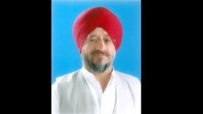 TS Wazir (67), a former member of Jammu & Kashmir legislative council and a senior National Conference leader from Jammu, was found dead in a west Delhi flat. (Sourced) TS Wazir (67), a former member of Jammu & Kashmir legislative council and a senior National Conference leader from Jammu, was found dead in a west Delhi flat. (Sourced)