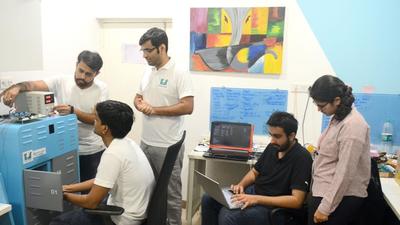 Ashwin Shankar, founder of startup BatteryPool, with his employees at his offfice at Magarpatta in Pune. (SHANKAR NARAYAN/HT) Ashwin Shankar, founder of startup BatteryPool, with his employees at his offfice at Magarpatta in Pune. (SHANKAR NARAYAN/HT)