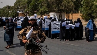 Afghan women march in support of the Taliban government in Kabul.&nbsp; (AP Photo)