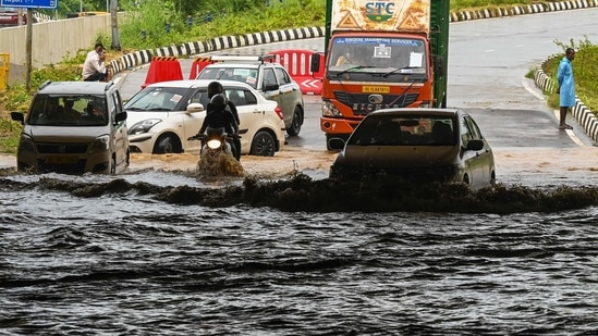 Waterlogging was also witnessed near RK Puram, Moti Bagh, India Gate, Delhi Airport, Minto Bridge, ITO, Dwarka, Palam, and Madhu Vihar area.(AFP)