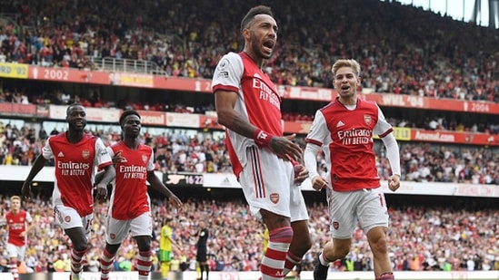 Pierre-Emerick Aubameyang celebrates scoring for Arsenal.&nbsp;(Getty)