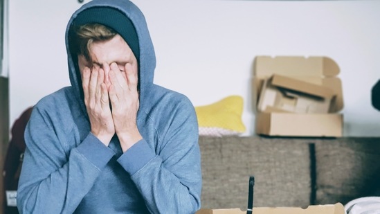 Feel Dizzy or Lightheaded: Shortness of breath is a common sign of a silent heart attack. Along with it, you can also feel dizzy or lightheaded.(Unsplash)