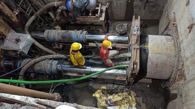 Central Railway (CR) laid 1,000-mm diameter reinforced concrete (RCC) pipes across the tracks at Masjid bunder station in Mumbai. (HT) Central Railway (CR) laid 1,000-mm diameter reinforced concrete (RCC) pipes across the tracks at Masjid bunder station in Mumbai. (HT)