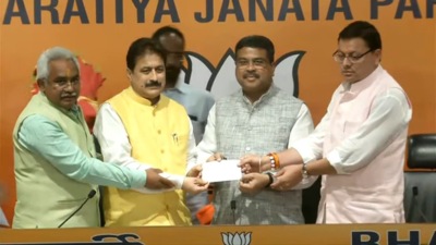 Union minister Dharmendra Pradhan while welcoming Rajkumar to the party, called him a mass leader in Uttarakhand. (Twitter/BJP4India) Union minister Dharmendra Pradhan while welcoming Rajkumar to the party, called him a mass leader in Uttarakhand. (Twitter/BJP4India)