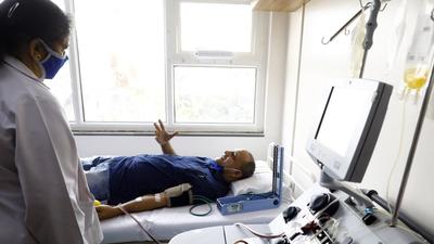A 50-year-old Pune-based social worker Ajay Munot donated blood plasma for the ninth time at Sahyadri speciality hospital in Pune. (HT file photo) A 50-year-old Pune-based social worker Ajay Munot donated blood plasma for the ninth time at Sahyadri speciality hospital in Pune. (HT file photo)