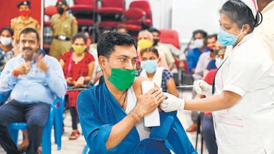 Having received a steady supply of vaccines from the Union government, Tamil Nadu on Sunday held the drive by setting 40,000 camps across the state with a particular concern for the nine districts bordering Kerala. (AFP) Having received a steady supply of vaccines from the Union government, Tamil Nadu on Sunday held the drive by setting 40,000 camps across the state with a particular concern for the nine districts bordering Kerala. (AFP)