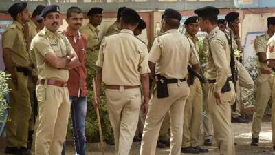 The present order is for shifting police personnel in Uttar Pradesh if they complete three years in one district till March 2022. (FILE PHOTO) The present order is for shifting police personnel in Uttar Pradesh if they complete three years in one district till March 2022. (FILE PHOTO)